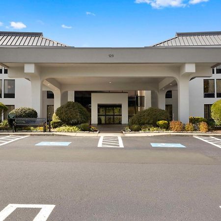 Hampton Inn By Hilton מילפורד מראה חיצוני תמונה