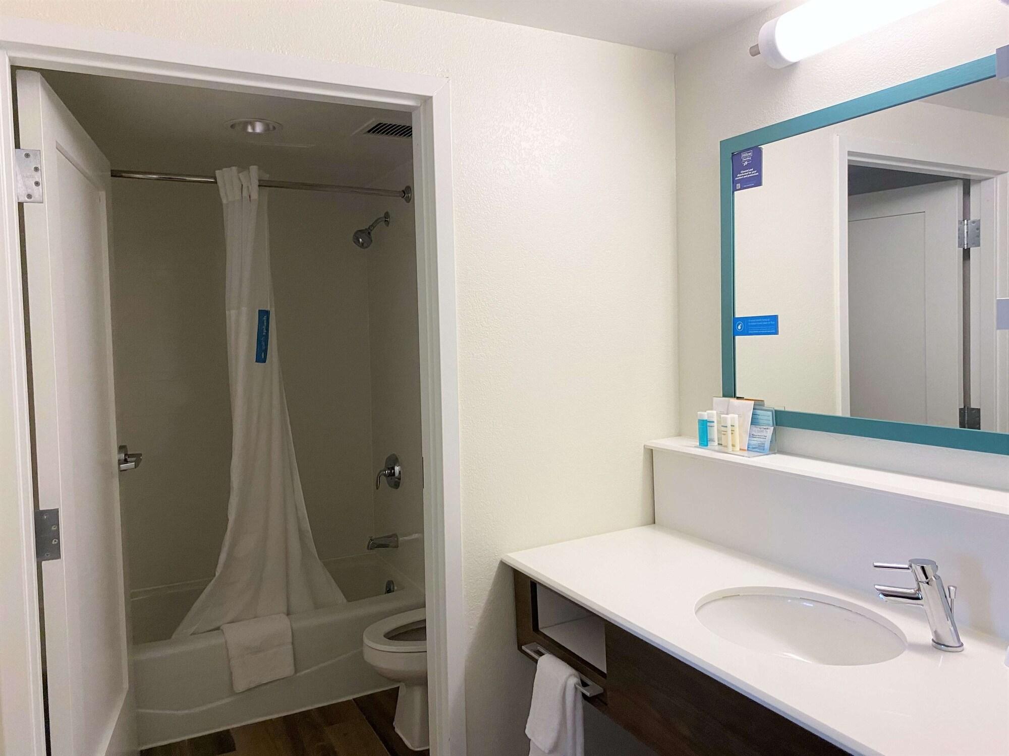 Hampton Inn By Hilton מילפורד מראה חיצוני תמונה