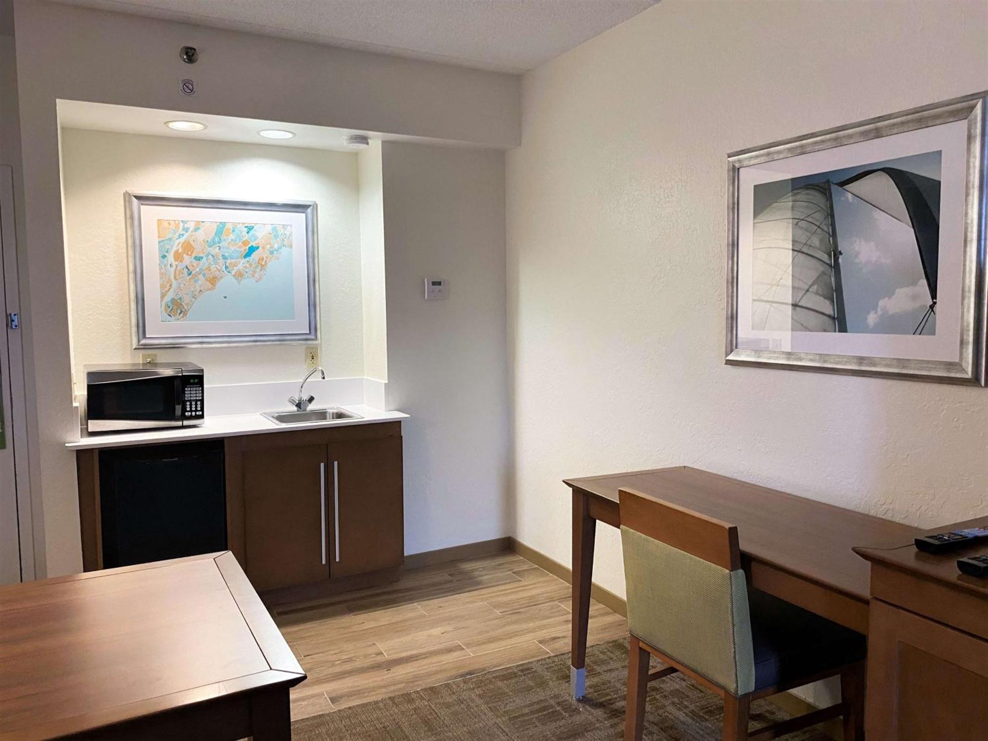 Hampton Inn By Hilton מילפורד מראה חיצוני תמונה