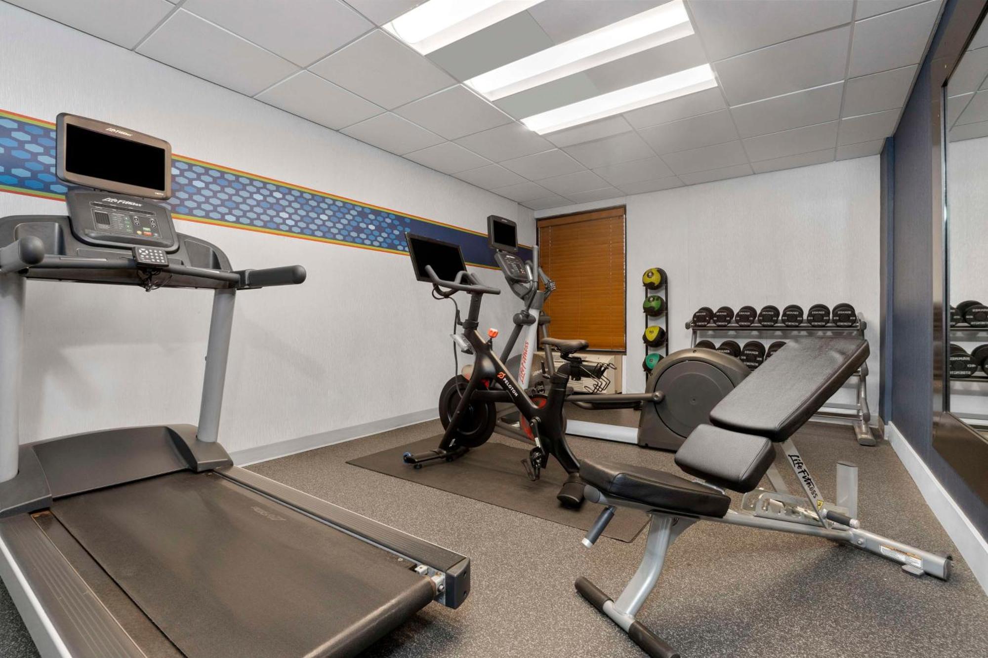 Hampton Inn By Hilton מילפורד מראה חיצוני תמונה