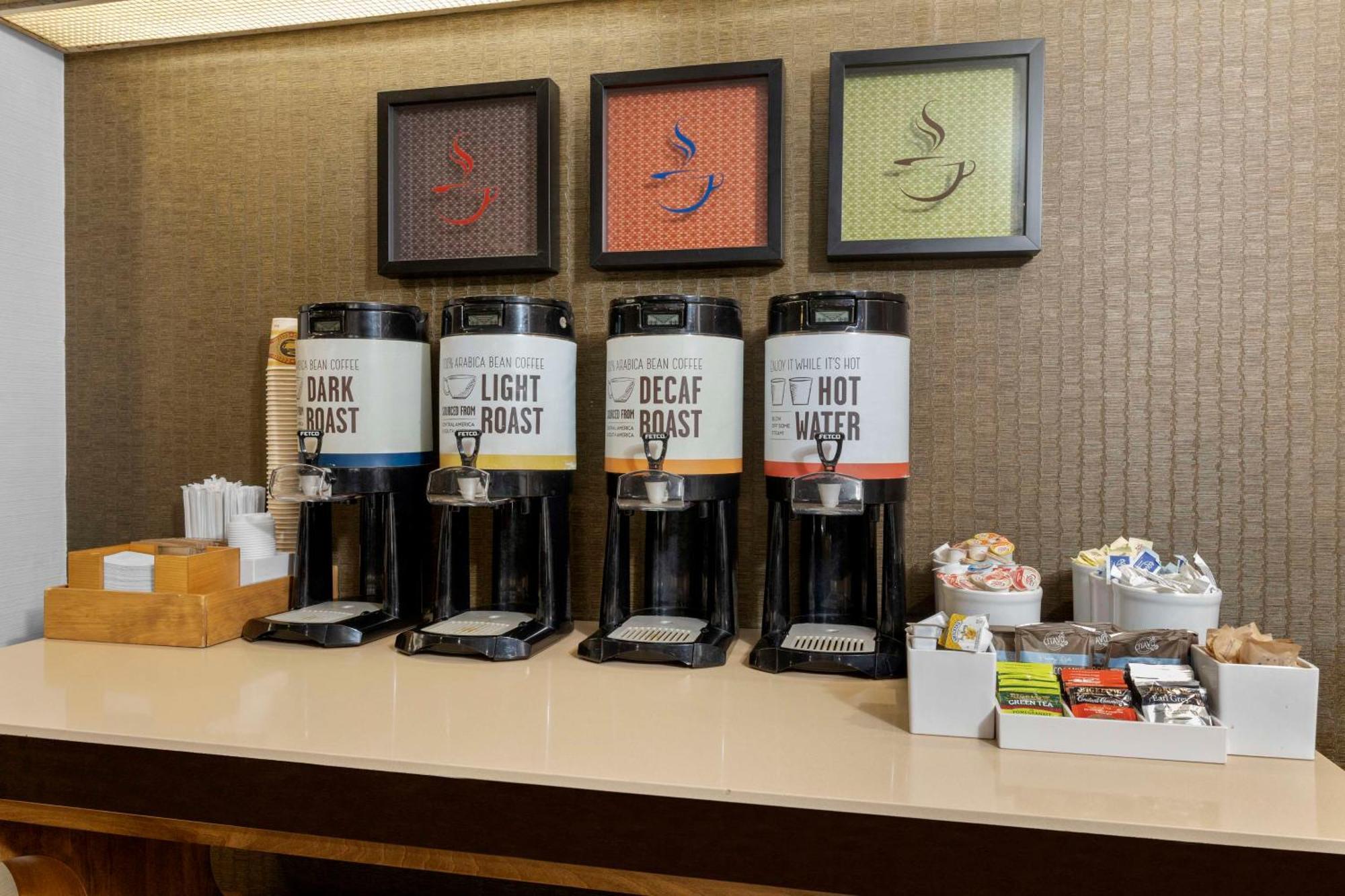 Hampton Inn By Hilton מילפורד מראה חיצוני תמונה