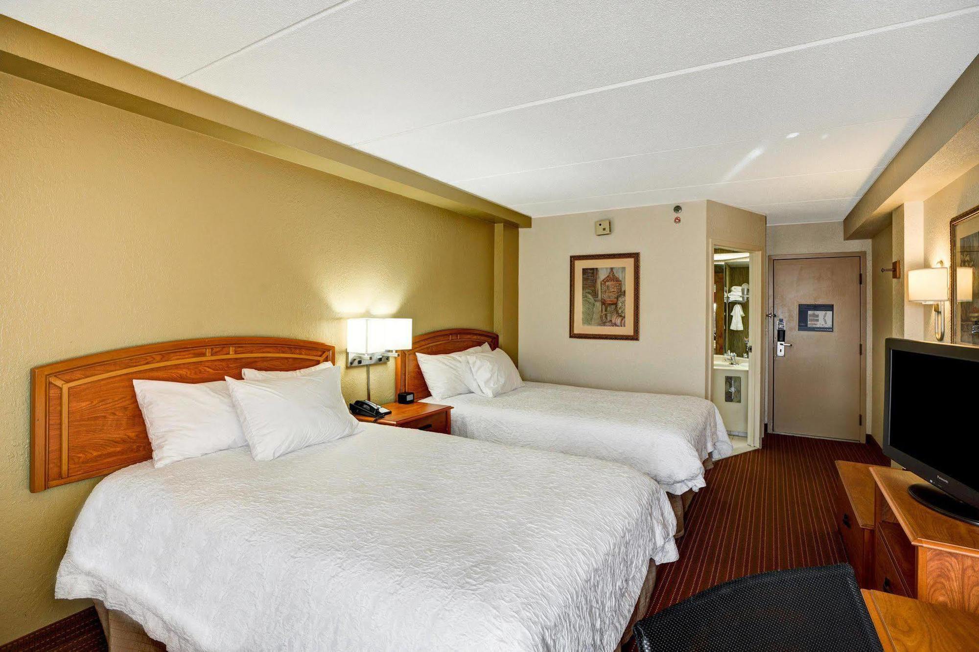 Hampton Inn By Hilton מילפורד מראה חיצוני תמונה