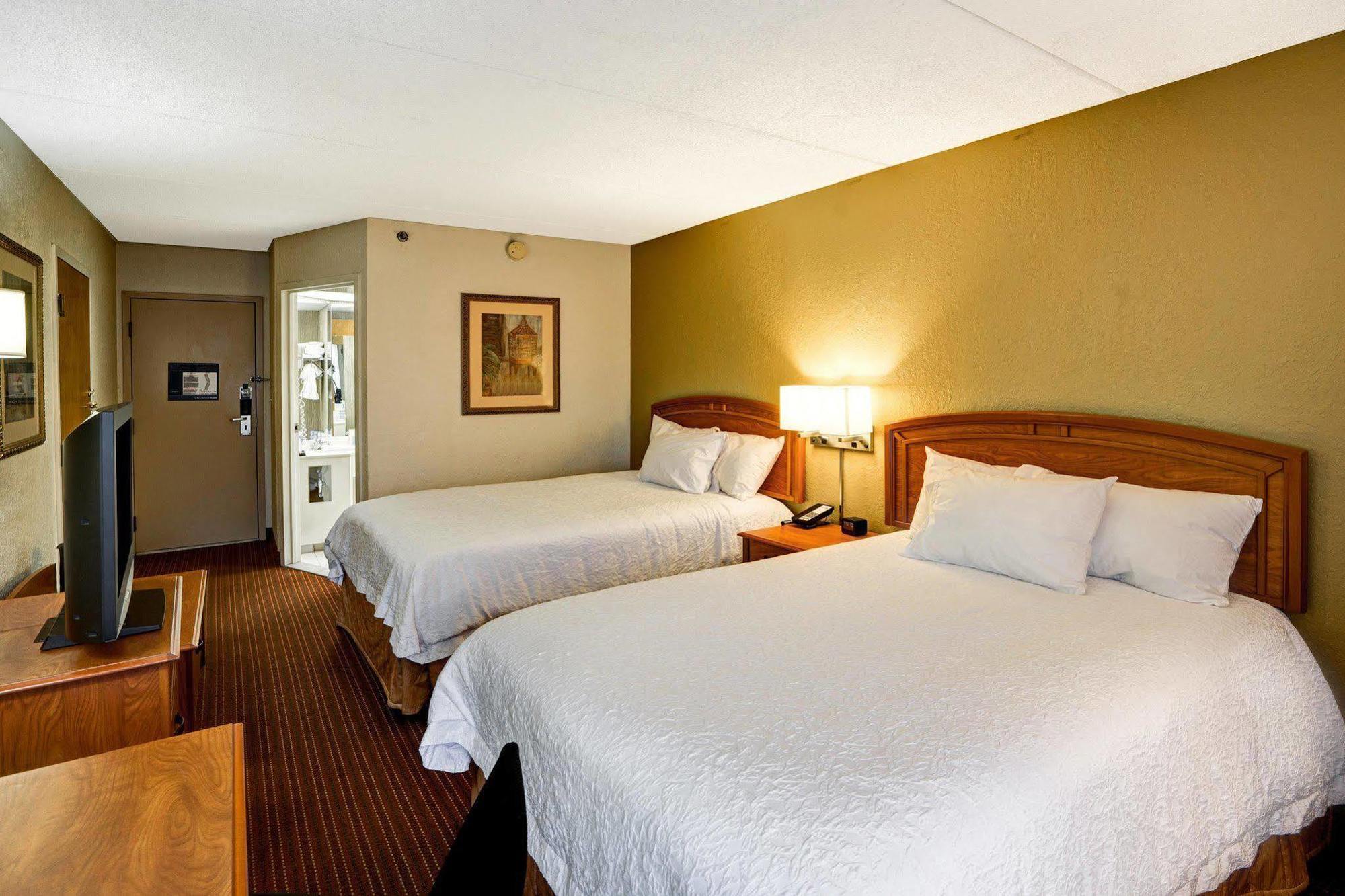 Hampton Inn By Hilton מילפורד מראה חיצוני תמונה